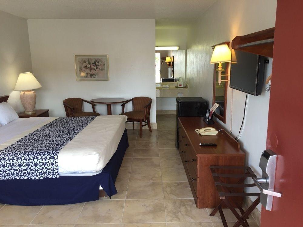 Econo Lodge North North Fort Myers Ngoại thất bức ảnh