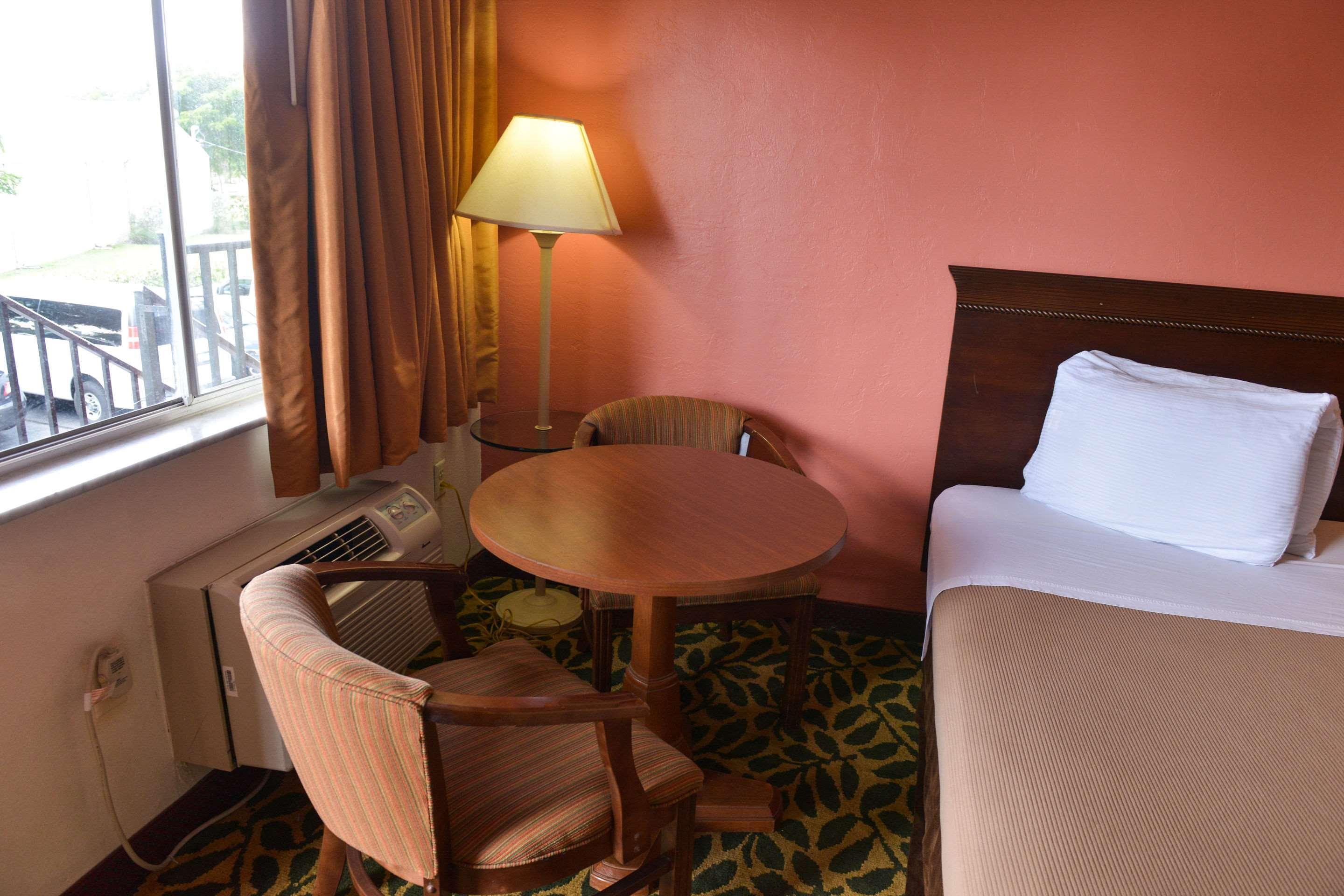 Econo Lodge North North Fort Myers Ngoại thất bức ảnh