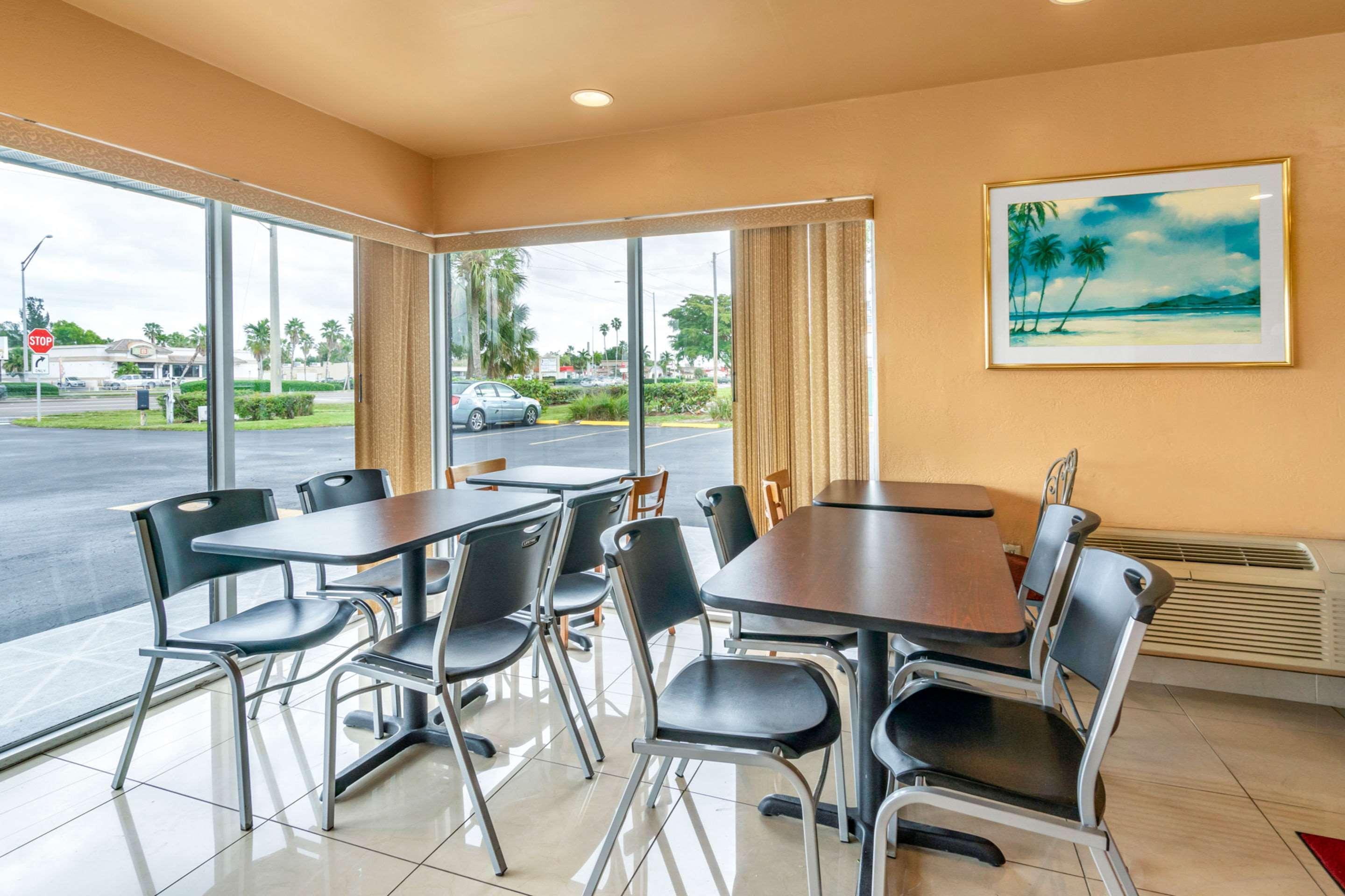 Econo Lodge North North Fort Myers Ngoại thất bức ảnh