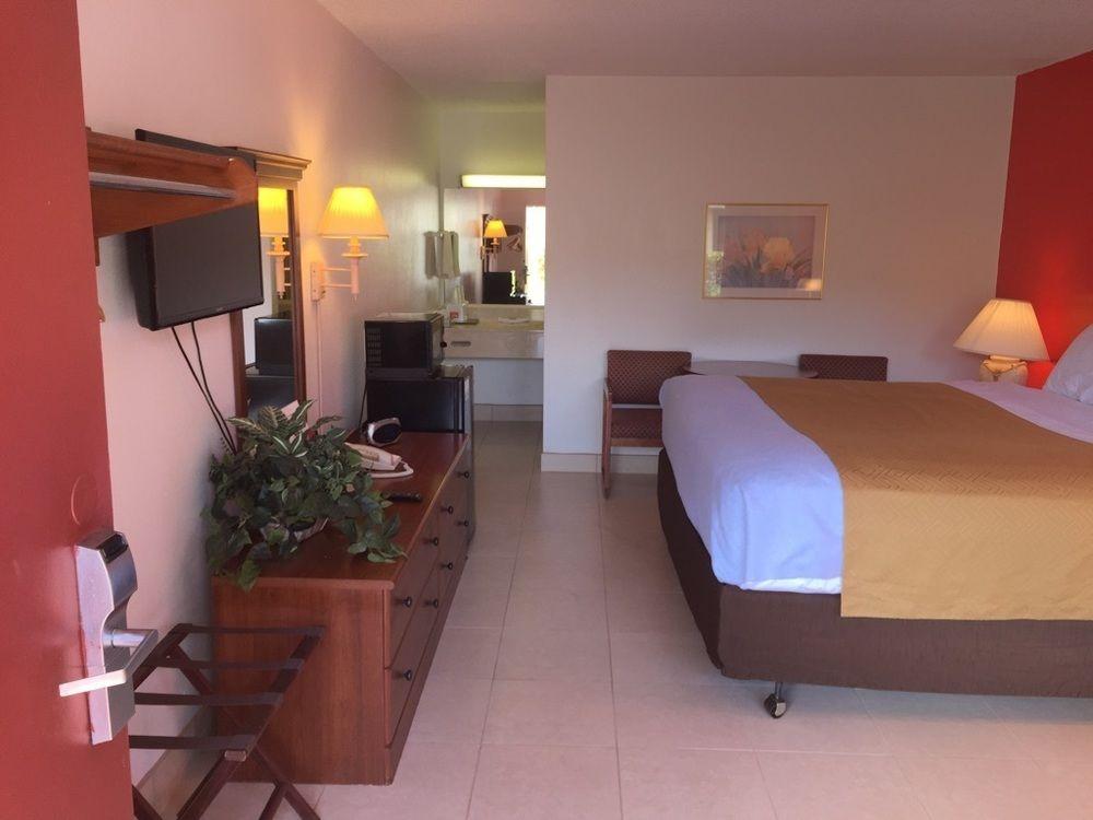 Econo Lodge North North Fort Myers Ngoại thất bức ảnh