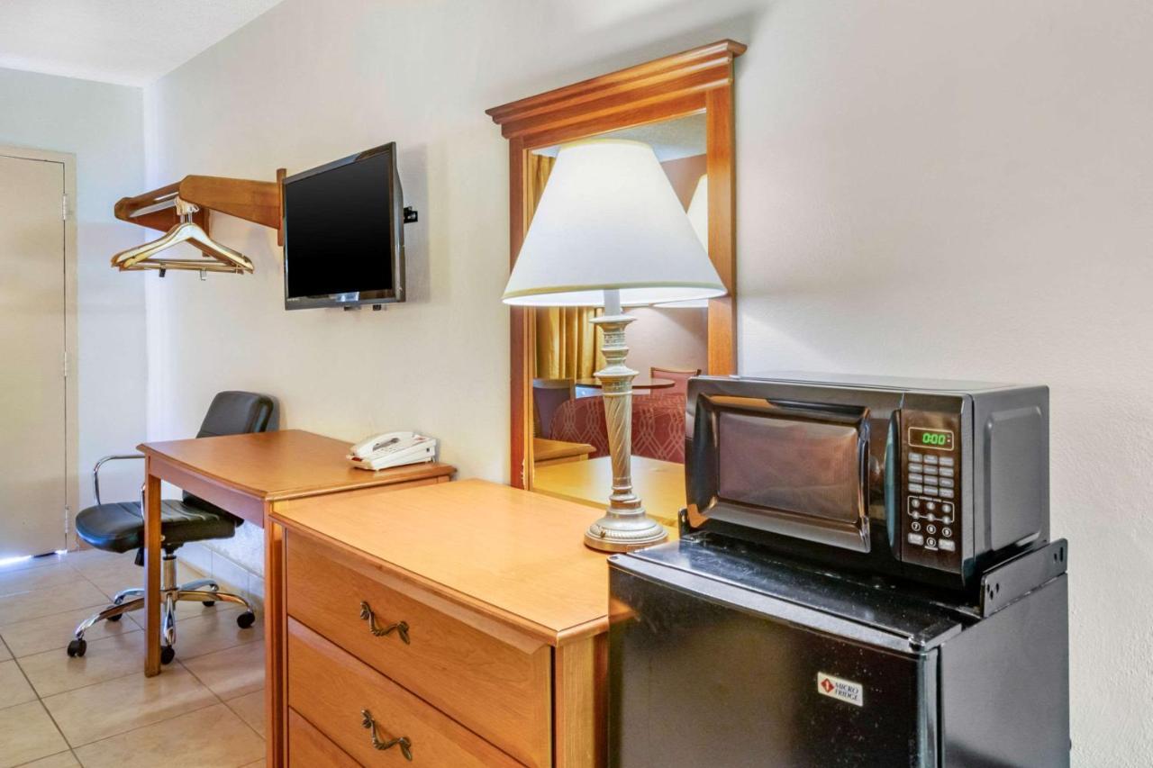 Econo Lodge North North Fort Myers Ngoại thất bức ảnh